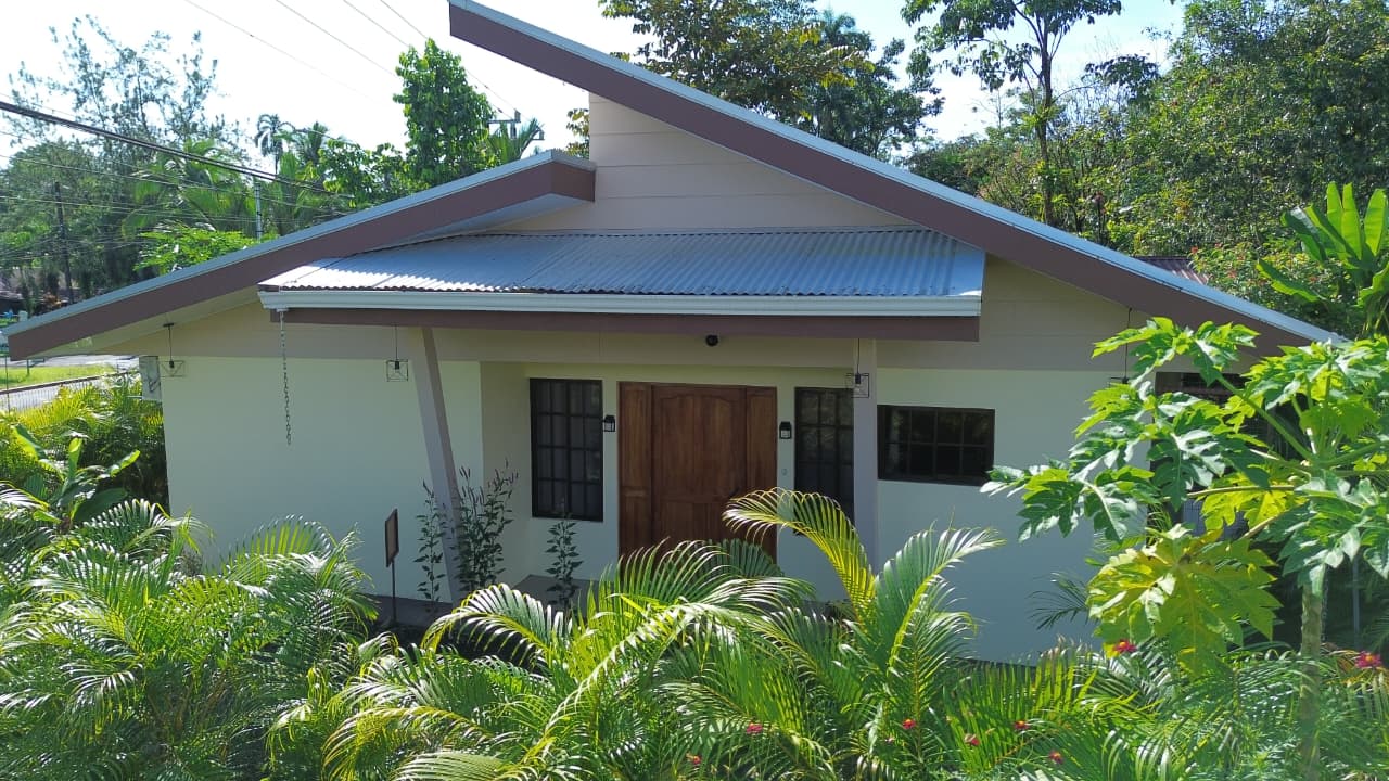 villa 5 minutes from downtown la fortuna